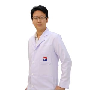 นพ.อรรควร มหัทธนตระกูล